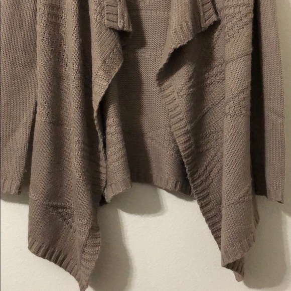 Cardigan - Picture 7 of 7